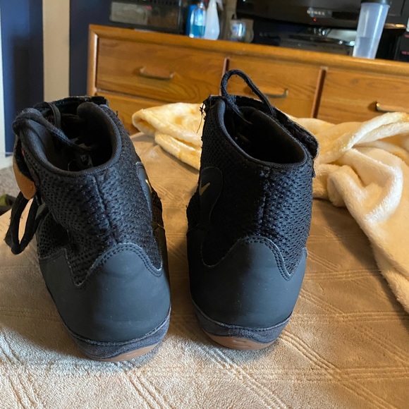 Nike Inflict Wrestling Shoes - Picture 3 of 5